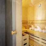 Reetland Am - Luxus Reetdachvilla Mit 3 Schlafzimmern, Sauna Und Kamin F11 * Dranske
