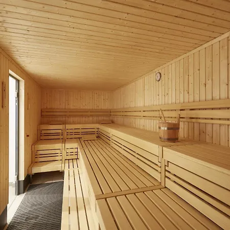 Reetland Am - Luxus Reetdachvilla Mit 3 Schlafzimmern, Sauna Und Kamin F11 Dranske