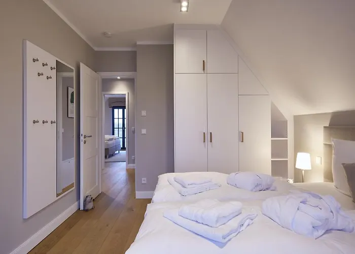 Reetland Am - Luxus Reetdachvilla Mit 3 Schlafzimmern, Sauna Und Kamin F11 Hébergement de vacances Dranske