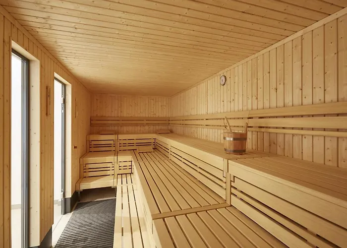 Reetland Am - Luxus Reetdachvilla Mit 3 Schlafzimmern, Sauna Und Kamin F11 Dranske